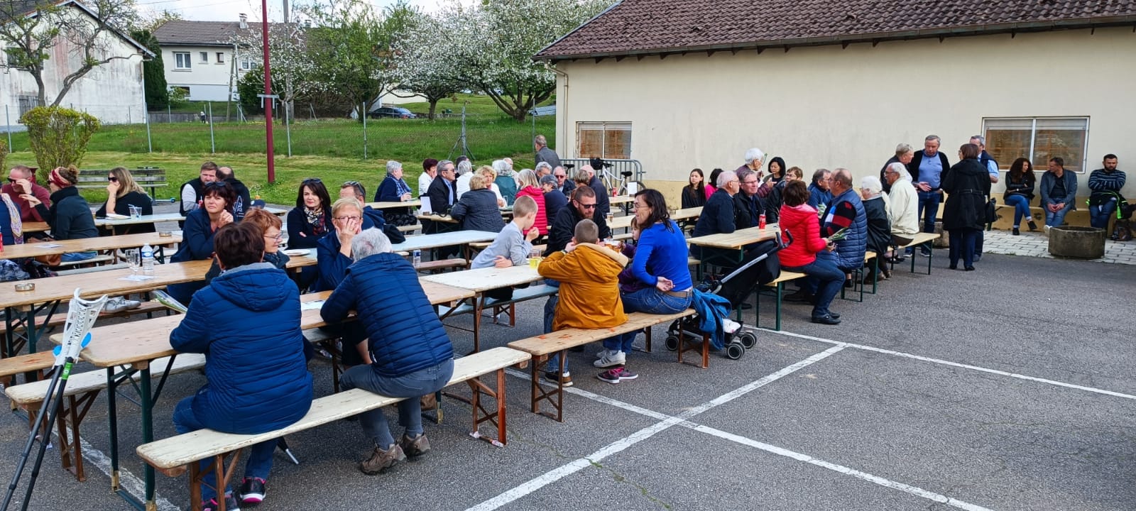 Ayd et Clic : Fte au village